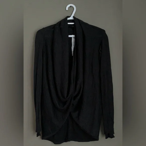 Lululemon Iconic Wrap - Picture 2 of 7